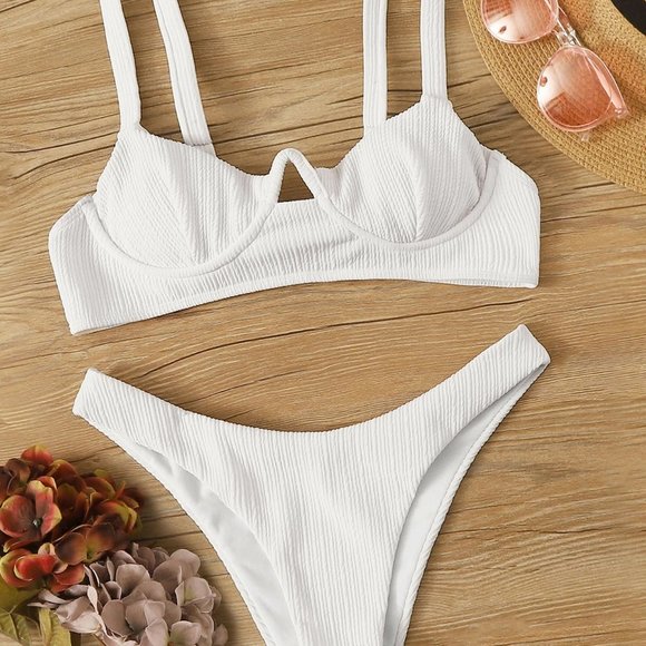 Textured underwire high cut bikini - Picture 2 of 4